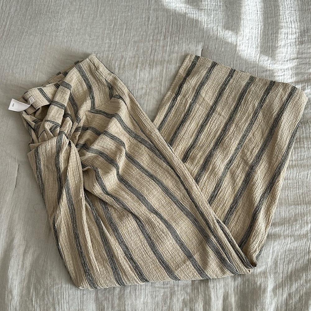 H&M Beige Striped Pants